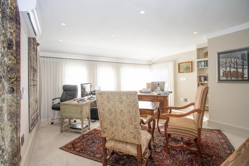 4 Bedroom Property for Sale in Constantia Western Cape